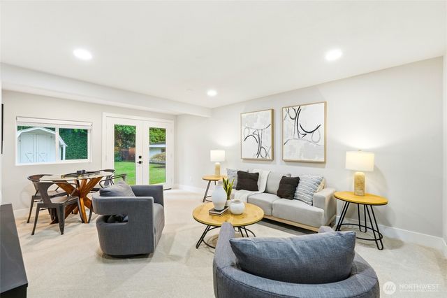 11024 SE 27th Place, Bellevue, WA 98004