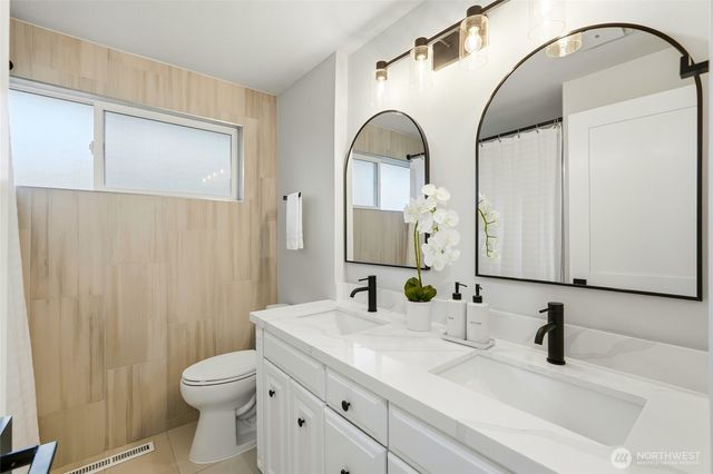 11024 SE 27th Place, Bellevue, WA 98004