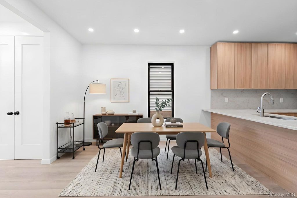 35 Euclid Avenue, Brooklyn, NY 11208 — photo 2