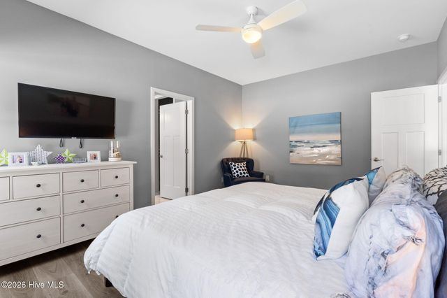 135 NW 7th Street, Oak Island, NC 28465