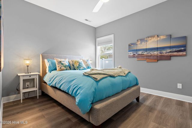 135 NW 7th Street, Oak Island, NC 28465