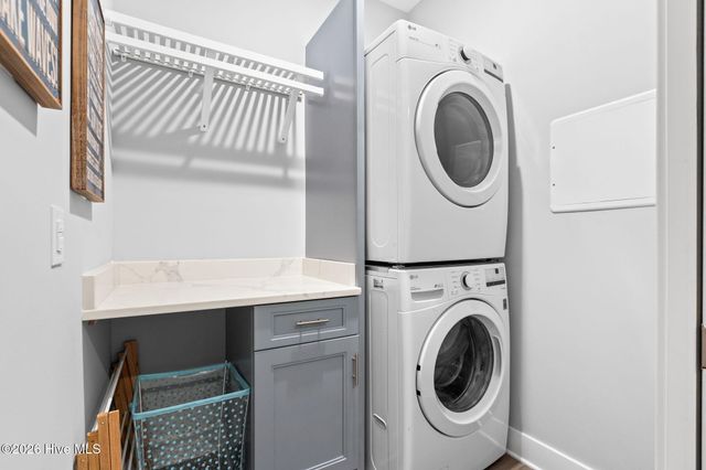 135 NW 7th Street, Oak Island, NC 28465