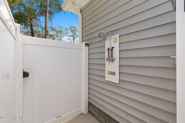 135 NW 7th Street, Oak Island, NC 28465