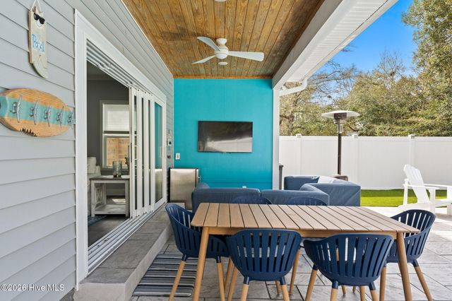 135 NW 7th Street, Oak Island, NC 28465