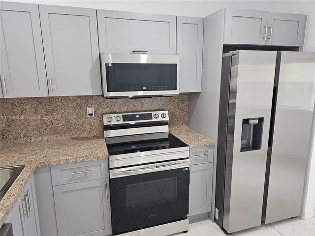 2911 SE 13th Ave 203-49, Homestead, FL 33035