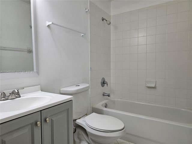 2911 SE 13th Ave 203-49, Homestead, FL 33035