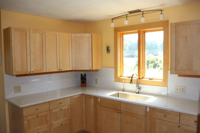 95 Huntington Rd., Hadley, MA 01035