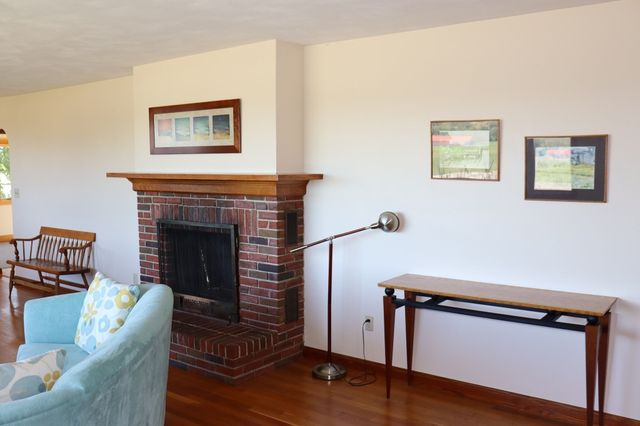 95 Huntington Rd., Hadley, MA 01035