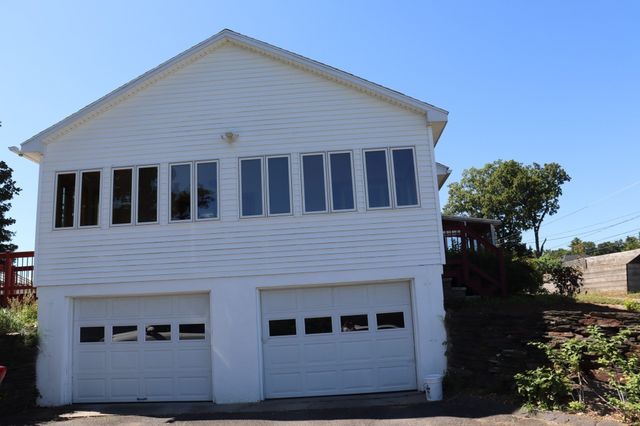 95 Huntington Rd., Hadley, MA 01035