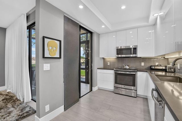 7847 Lakeside Boulevard 1015, Boca Raton, FL 33434