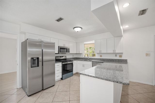 4821 NW 16TH PLACE, Gainesville, FL 32605