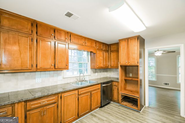 1672 Briarbend Court, Stone Mountain, GA 30088