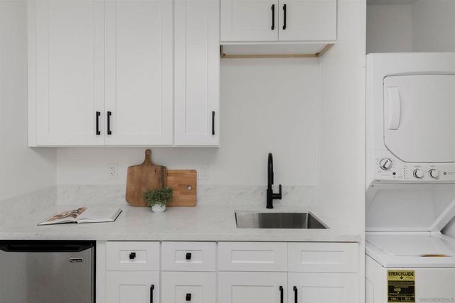 1028 30 Lincoln Ave, San Diego, CA 92103