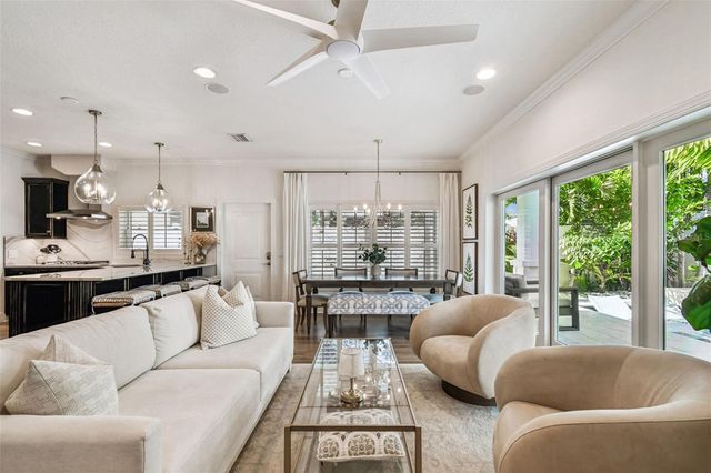 3203 W SAN JUAN STREET, Tampa, FL 33629