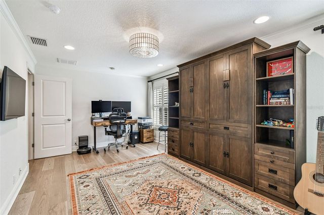 3203 W SAN JUAN STREET, Tampa, FL 33629