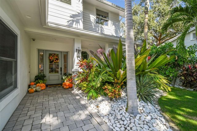 3203 W SAN JUAN STREET, Tampa, FL 33629