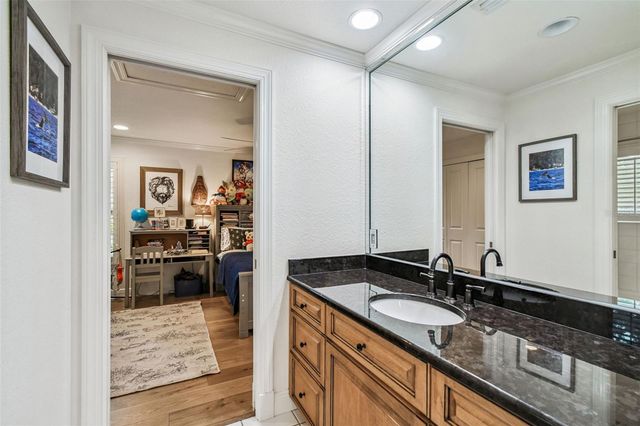 3203 W SAN JUAN STREET, Tampa, FL 33629