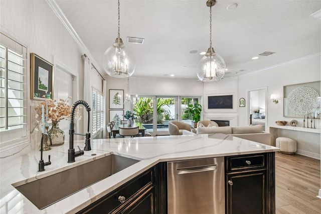 3203 W SAN JUAN STREET, Tampa, FL 33629