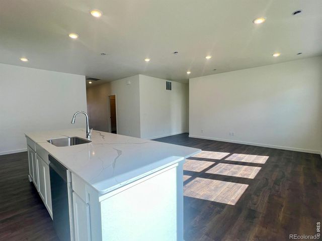 527 85th Ave Ct, Greeley, CO 80634