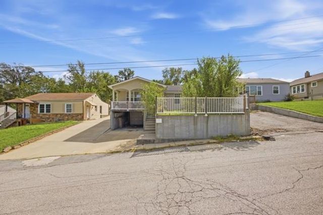 3129 Longwood Avenue, Kansas City, KS 66104