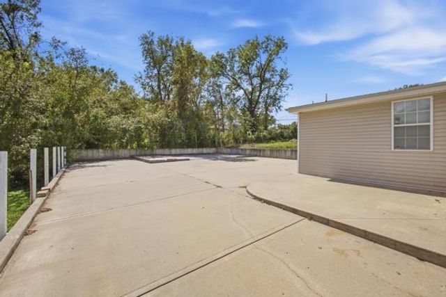 3129 Longwood Avenue, Kansas City, KS 66104