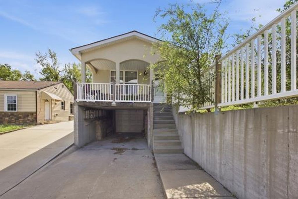 3129 Longwood Avenue, Kansas City, KS 66104