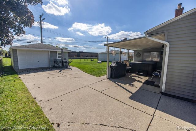 28417 Cambridge Street, Garden City, MI 48135