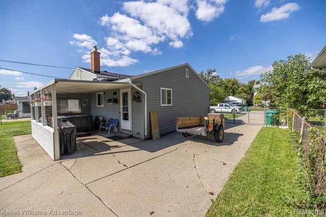 28417 Cambridge Street, Garden City, MI 48135
