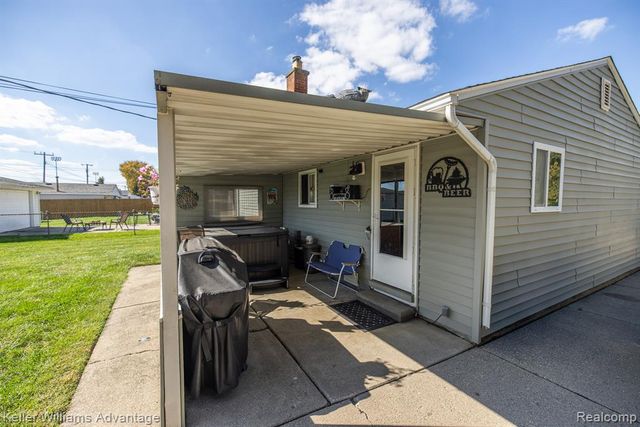 28417 Cambridge Street, Garden City, MI 48135