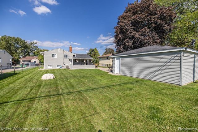 28417 Cambridge Street, Garden City, MI 48135