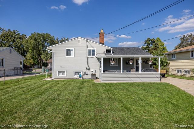 28417 Cambridge Street, Garden City, MI 48135