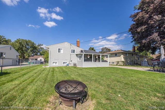 28417 Cambridge Street, Garden City, MI 48135