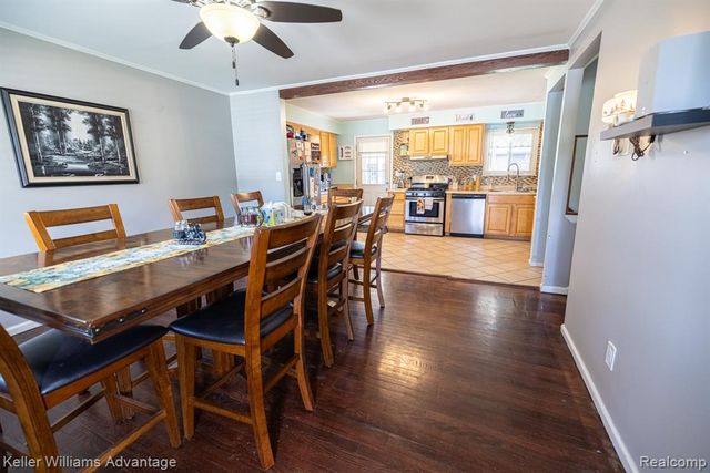 28417 Cambridge Street, Garden City, MI 48135