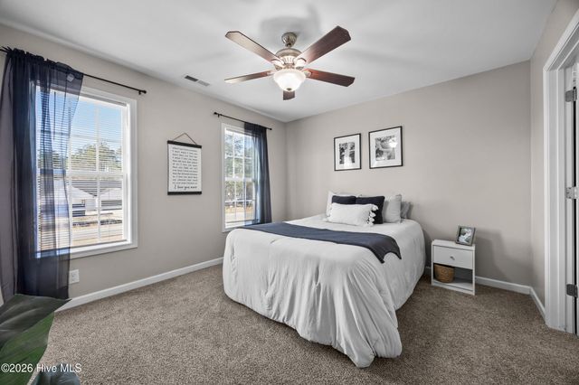 162 King Road, Jacksonville, NC 28540