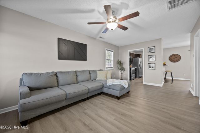 162 King Road, Jacksonville, NC 28540