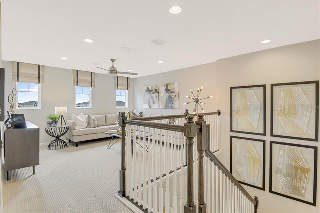 168 FLAG LILLY LANE, Umatilla, FL 32784