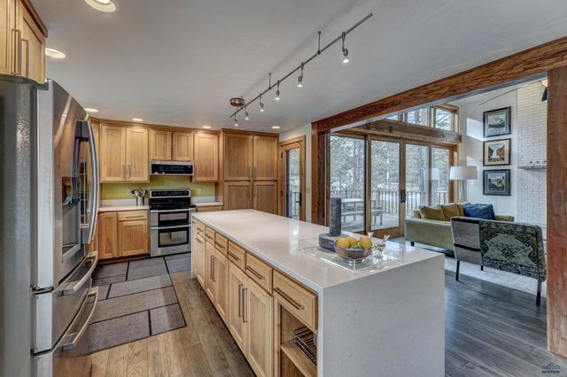 5715 TREELINE CT, Rapid City, SD 57702