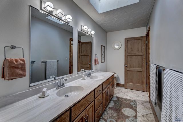 5715 TREELINE CT, Rapid City, SD 57702