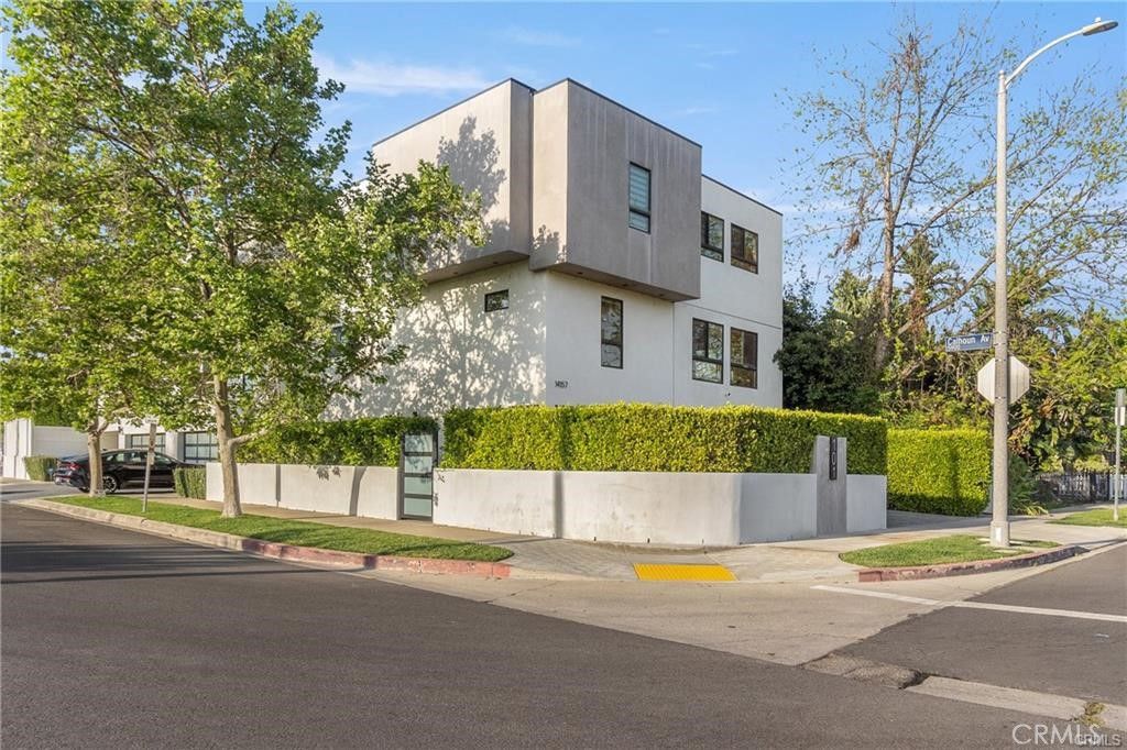 14157 Tiara Street 101, Sherman Oaks, CA 91401 — photo 2