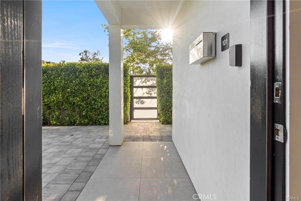 14157 Tiara Street 101, Sherman Oaks, CA 91401 — photo 5