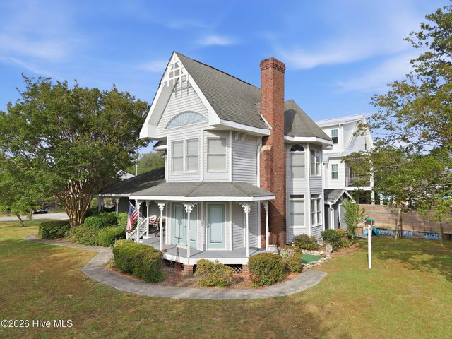 701 Fifth Street S, Carolina Beach, NC 28428