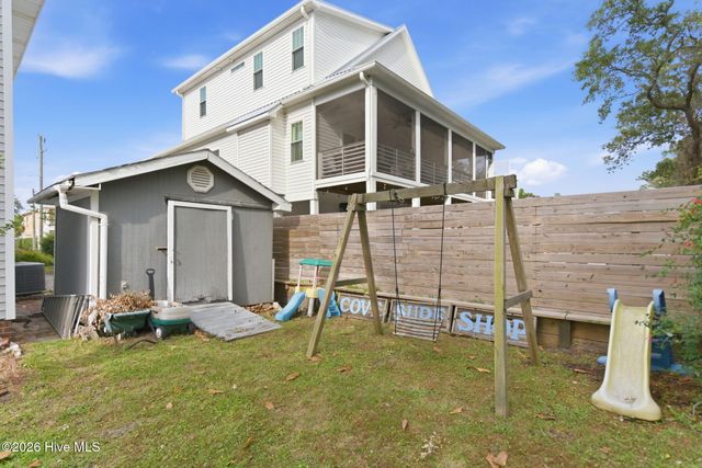 701 Fifth Street S, Carolina Beach, NC 28428