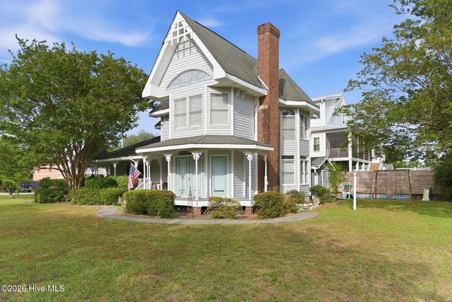 701 Fifth Street S, Carolina Beach, NC 28428