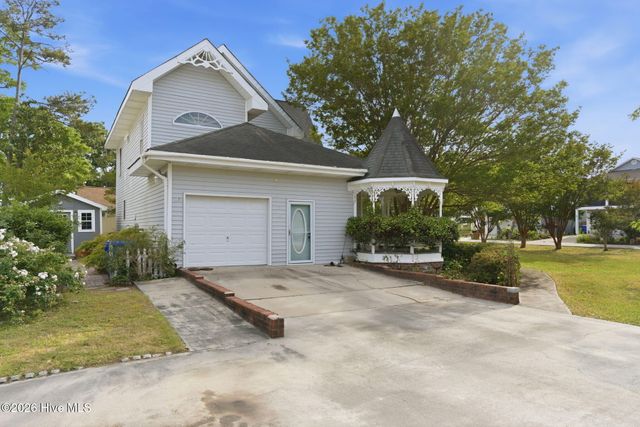 701 Fifth Street S, Carolina Beach, NC 28428