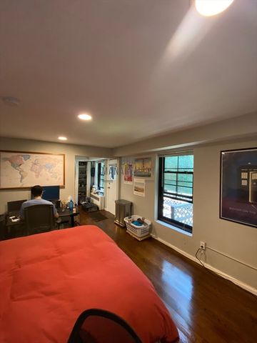 94A Marion Street 4, Brookline, MA 02446