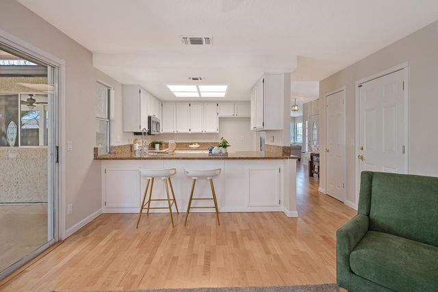 632 Oakborough Ave, Roseville, CA 95747