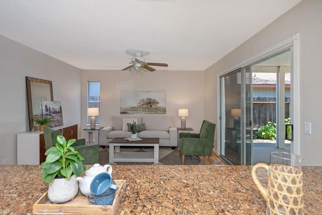 632 Oakborough Ave, Roseville, CA 95747