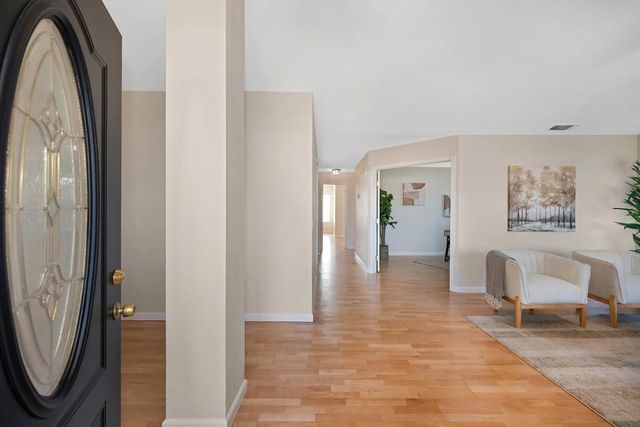 632 Oakborough Ave, Roseville, CA 95747