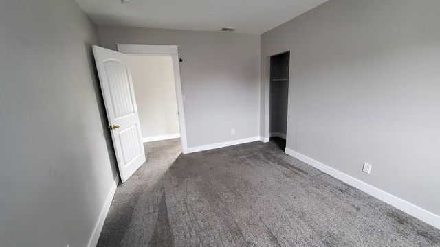 913 N Monroe Street, Lowell, MI 49331