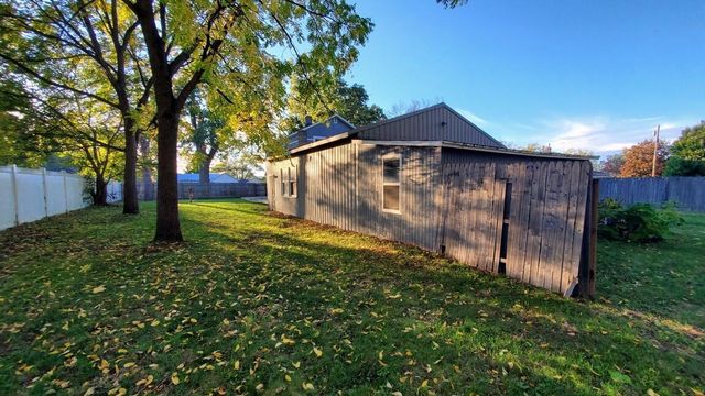 913 N Monroe Street, Lowell, MI 49331